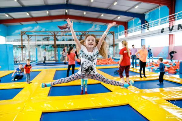 Прыжки в батутном центре в Ростове-на-Дону. Сервис Ultra Подарки. Купить подарочный сертификат на батутный центр. Подарите прыжки на батуте для детей и взрослых в Ростове-на-Дону. Сервис UltraPodarki.ru 8 800 505 95 30. Батутный центр Ростов-на-Дону, батутный центр, прыжки на батуте Ростов-на-Дону, купить батут Ростов-на-Дону, батут, батут Ростов-на-Дону