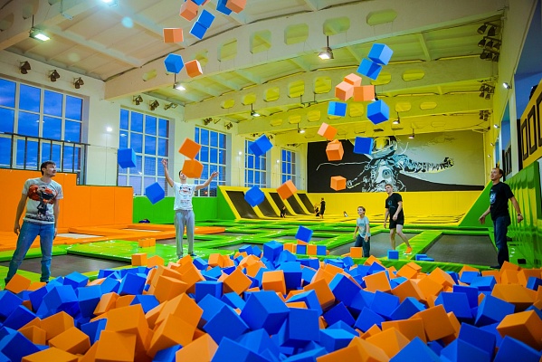 Прыжки в батутном центре в Ростове-на-Дону. Сервис Ultra Подарки. Купить подарочный сертификат на батутный центр. Подарите прыжки на батуте для детей и взрослых в Ростове-на-Дону. Сервис UltraPodarki.ru 8 800 505 95 30. Батутный центр Ростов-на-Дону, батутный центр, прыжки на батуте Ростов-на-Дону, купить батут Ростов-на-Дону, батут, батут Ростов-на-Дону