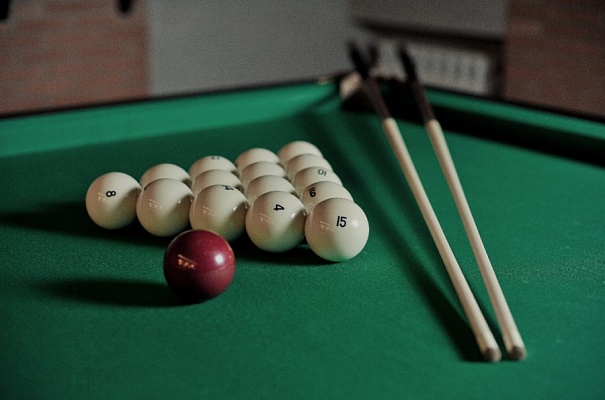 Порно: Бір қыз 2000 еркекті тоқтаусыз қабылдайды