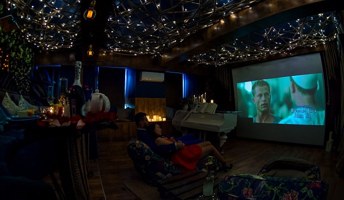 Романтическое свидание в кинотеатре в Ростове-на-Дону. Ultra Подарки. Купить романтическое свидание в кинотеатре в Ростове-на-Дону. Подарите самым близким незабываемые моменты и признайтесь в искренних чувствах. Сервис UltraPodarki.ru 8-800-505-95-30. Романтическое свидание в кинотеатре в Ростове-на-Дону, свидание в Ростове-на-Дону, свидание в кинотеатре, сертификат на свидание в кинотеатре, сертификат на свидание в Ростове-на-Дону, купить свидание, купить свидание Ростов-на-Дону, первое свидание, девушка свидание, хороший кинотеатре, романтический кинотеатре, романтический вечер, романтический ужин, романтические любимому, романтическая музыка