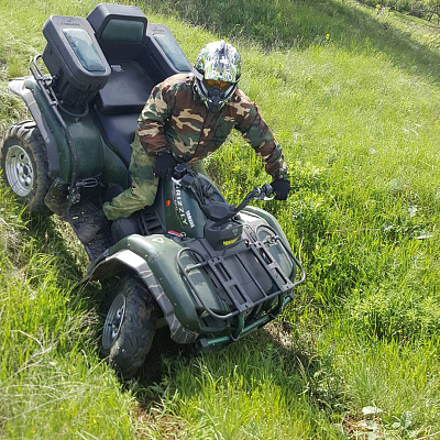 Аренда квадроциклов в Ростове-на-Дону. Подарочные сертификаты Ultra Подарки. Закажите подарочный сертификат на катание на квадроциклах  в Ростове-на-Дону. Недорогой прокат квадроциклов в подарок для мужчин или парней на день рождения и юбилей. Езда на квадроциклах - наслаждение активным отдыхом с друзьями. Сервис UltraPodarki.ru 8 (800) 505 95-30. Квадроцикл, катание на квадроциклах, прокат квадроциклов, езда на квадроцикле, прокат квадроциклов Росто-на-Дону, катание на квадроциклах летом, катание на квадроциклах осенью, катание на квадроциклах зимой, сертификат на катание на квадроциклах
