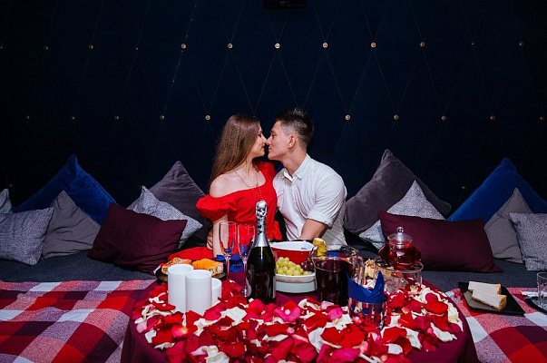 Романтическое свидание в кинотеатре в Ростове-на-Дону. Ultra Подарки. Купить романтическое свидание в кинотеатре в Ростове-на-Дону. Подарите самым близким незабываемые моменты и признайтесь в искренних чувствах. Сервис UltraPodarki.ru 8-800-505-95-30. Романтическое свидание в кинотеатре в Ростове-на-Дону, свидание в Ростове-на-Дону, свидание в кинотеатре, сертификат на свидание в кинотеатре, сертификат на свидание в Ростове-на-Дону, купить свидание, купить свидание Ростов-на-Дону, первое свидание, девушка свидание, хороший кинотеатре, романтический кинотеатре, романтический вечер, романтический ужин, романтические любимому, романтическая музыка