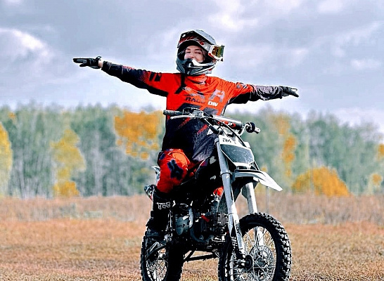 Катание на мотоцикле в Ростове-на-Дону. ULTRA ПОДАРКИ. Купить катание на мотоцикле в Ростове-на-Дону. Попробовав езду на мотоциклах, вы получите порцию адреналина и невероятные эмоции. Сервис: UltraPodarki.ru 8 800 505 95 30.. Катание на мотоцикле в Ростове-на-Дону, прокат мотоциклов Ростов-на-Дону, катание на мотоциклах, прокат мотоцикла, езда на мотоцикле Ростов-на-Дону, езда на мотоцикле, мотопрогулка Ростов-на-Дону, мотопрогулка