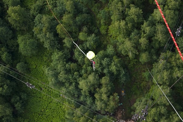 Роупджампинг - прыжки с верёвкой в Ростове-на-Дону. Подарочные сертификаты Ultra Подарки. Роупджампинг в Ростове-на-Дону - Экстремальный оригинальный подарок или подарочный сертификат на Роупджампинг - прыжки с верёвкой. Сервис UltraPodarki.ru 8-800-505-95-30. роупджампинг Ростов-на-Дону, прыжок веревка Ростов-на-Дону, роупджампинг, прыжок веревка, прыжок с веревкой, Подарок, подарочный сертификат, экстрим, экстремальный подарок