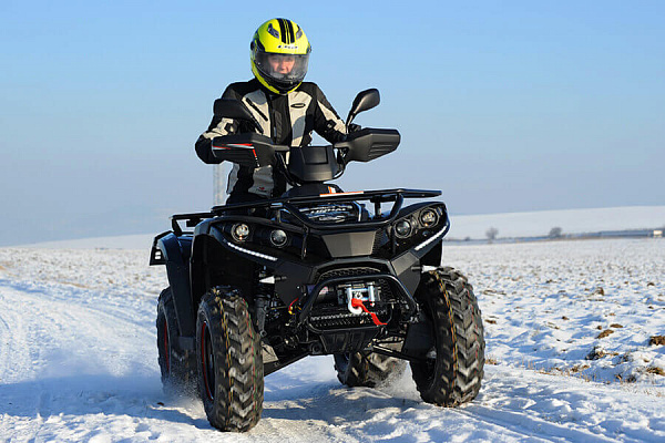 Катание на квадроциклах в Ростове-на-Дону. Подарочные сертификаты Ultra Подарки. Подарочный сертификат на катание на квадроциклах в Ростове-на-Дону. Закажите прокат квадроциклов и наслаждайтесь активным отдыхом с друзьями. Выбирайте живописные маршруты для езды на квадроциклах. Сервис UltraPodarki.ru 8 800 505 95 30. Катание на квадроциклах, катание на квадроциклах Ростов-на-Дону, прокат квадроциклов, прокат квадроциклов Ростов-на-Дону, езда на квадроцикле, езда на квадроцикле Ростов-на-Дону, катание на квадроциклах зимой, сертификат на катание на квадроциклах, сертификат квадроциклы, сертификат квадроциклы Ростов-на-Дону
