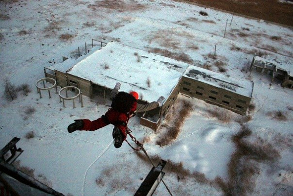 Роупджампинг - прыжки с верёвкой в Ростове-на-Дону. Подарочные сертификаты Ultra Подарки. Роупджампинг в Ростове-на-Дону - Экстремальный оригинальный подарок или подарочный сертификат на Роупджампинг - прыжки с верёвкой. Сервис UltraPodarki.ru 8-800-505-95-30. роупджампинг Ростов-на-Дону, прыжок веревка Ростов-на-Дону, роупджампинг, прыжок веревка, прыжок с веревкой, Подарок, подарочный сертификат, экстрим, экстремальный подарок