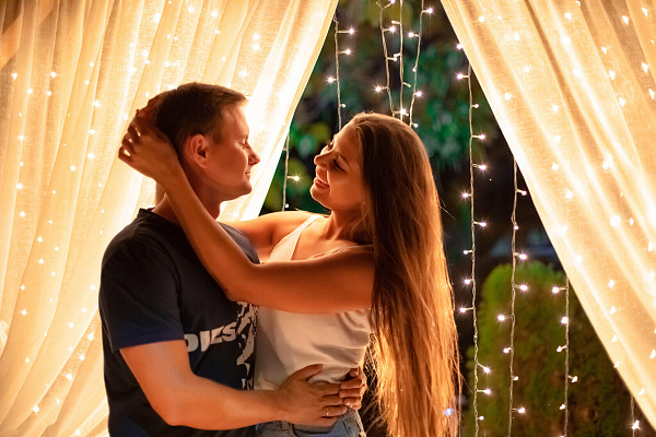 Романтическое свидание на крыше в Ростове-на-Дону. Ultra Подарки. Купить романтическое свидание на крыше в Ростове-на-Дону. Подарите самым близким незабываемые моменты и почувствуйте друг друга ещё ближе. Сервис UltraPodarki.ru 8 800 505 95 30. Романтическое свидание на крыше в Ростове-на-Дону, свидание в Ростове-на-Дону, свидание, сертификат на свидание, сертификат на свидание в Ростове-на-Дону, купить свидание, купить свидание Ростов-на-Дону, Романтическое свидание на крыше Рандеву