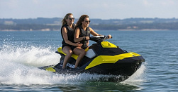 Катание на гидроцикле