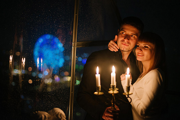 Романтическое свидание на крыше в Ростове-на-Дону. Ultra Подарки. Купить романтическое свидание на крыше в Ростове-на-Дону. Подарите самым близким незабываемые моменты и почувствуйте друг друга ещё ближе. Сервис UltraPodarki.ru 8 800 505 95 30. Романтическое свидание на крыше в Ростове-на-Дону, свидание в Ростове-на-Дону, свидание, сертификат на свидание, сертификат на свидание в Ростове-на-Дону, купить свидание, купить свидание Ростов-на-Дону, Романтическое свидание на крыше Рандеву